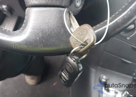 2007 Toyota Corolla S из США, поврежденный, VIN 2T1BR32E67C851003